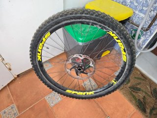 Llantas Descenso Spank