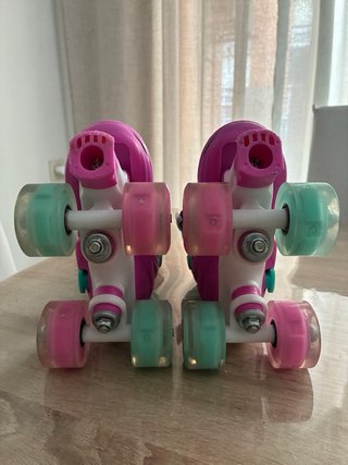 Patines 4 ruedas con luces talla 26-29