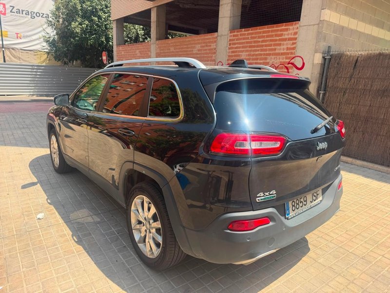 Jeep Cherokee 2016 - foto 1