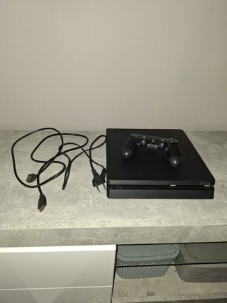 Consola PS4 Slim 1TB Negra + Mando