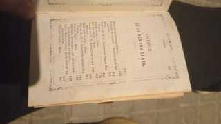 Libro antiguo religioso