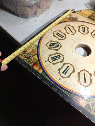 Esfera de reloj antigua pintada a mano