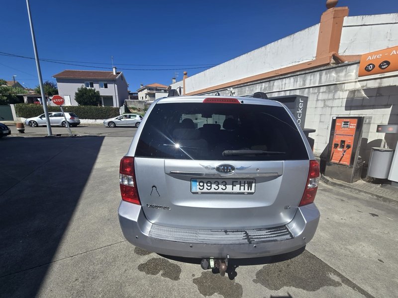 KIA Carnival 2006 - foto 1