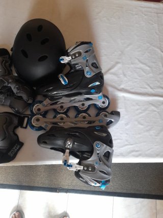 Patines en línea y equipo de protección