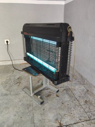 Lámpara Mata Insectos Industrial Extertronic
