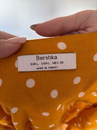 Vestido amarillo lunares Bershka
