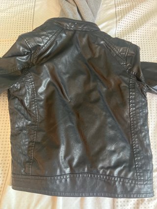 Chaqueta H&M niño 6-7 años negra