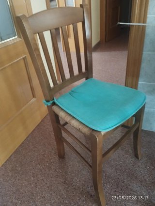 Mesa de cocina madera de haya, con 4 sillas y 2 t.