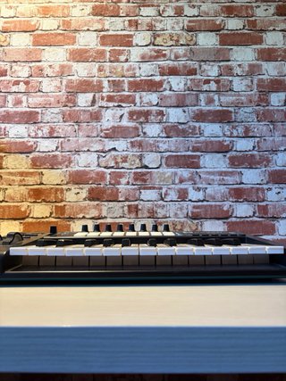 Teclado MIDI Novation Launchkey
