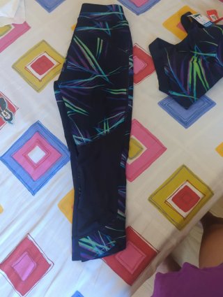 Conjunto fitness top y mallas estampado S