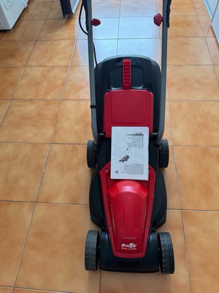 Máquina de Cortar Relva