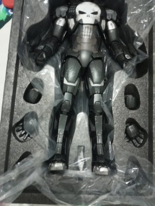 Hot Toys The Punisher Diecast ( LEER DESCRIPCIÓN).