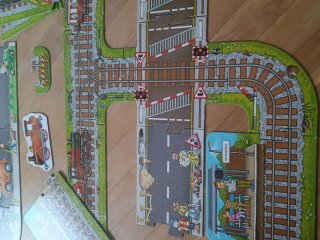 Puzzle de pistas de coches para niños