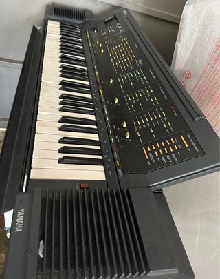 Teclado Yamaha PSR 6300
