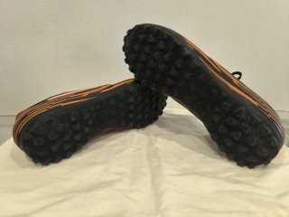 Zapatillas Puma Futbol Naranja y Negro