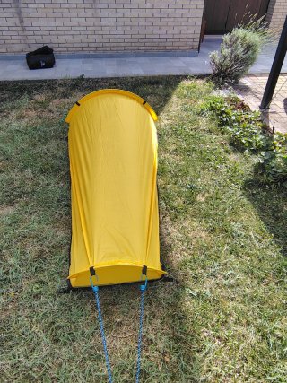 Tenda monoposto gialla