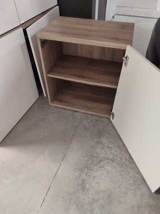 Armarios IKEA BESTA con puertas