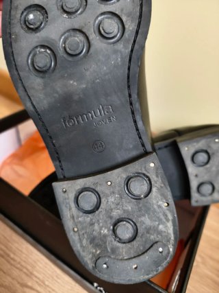 Zapatos de piel para traje de El Corte Inglés.