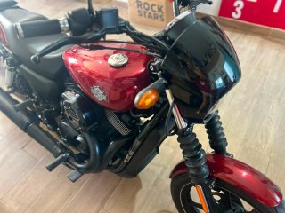Harley Davidson Street 750cc Roja y Negra