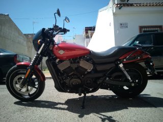 Harley Davidson Street 750cc Roja y Negra