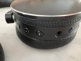 Cascos AKG Y50 Bluetooth Negros