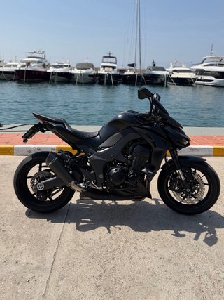 KAWASAKI Z1000 - BLACK EDITION - IMPECABLE