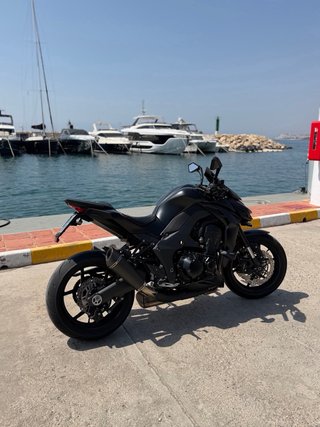 KAWASAKI Z1000 - BLACK EDITION - IMPECABLE