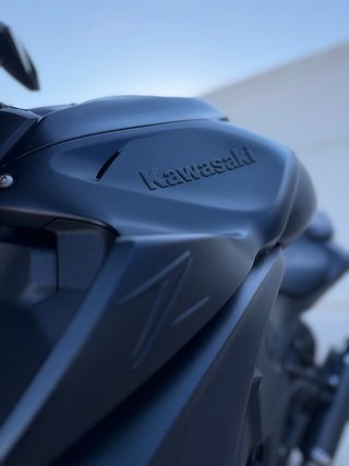 KAWASAKI Z1000 - BLACK EDITION - IMPECABLE