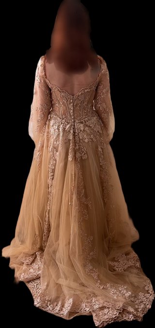 Vestido de fiesta romántico beige/dorado