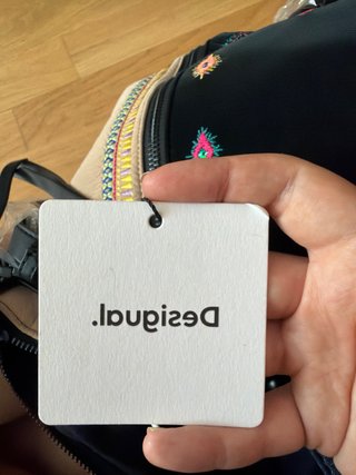 Bolso Desigual Negro y Beige Bordado