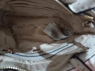 Bolso Guess Beige y Dorado