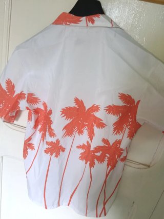 Camisa Hawaiana Palmeras Naranja y Blanca
