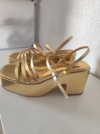 Sandalias doradas plataforma 8cm