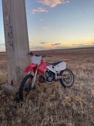 Honda CR 250 2T Roja y Blanca