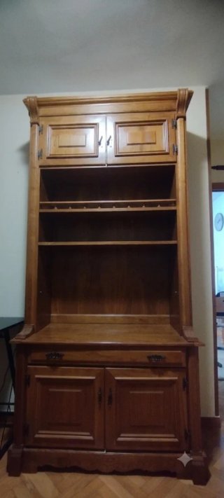 Mueble de madera multiusos