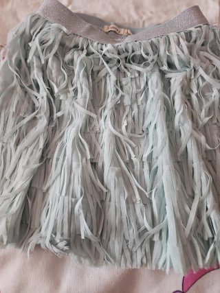 Conjunto camiseta y falda niña