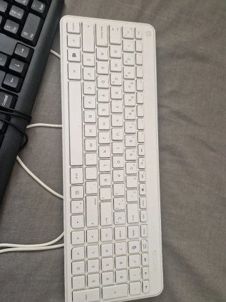 Teclados y Auriculares Sony