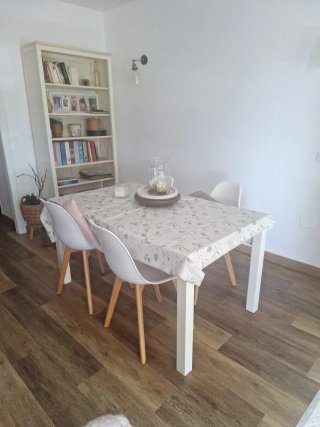 Mueble de salón blanco