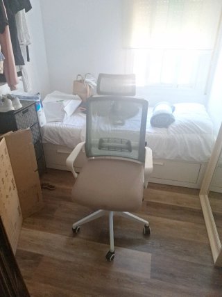Mueble de salón blanco