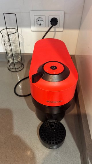 Macchina da caffè Krups Nespresso Vertuo Rossa