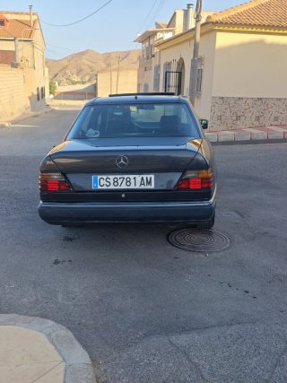 Mercedes-Benz Clase E 1993