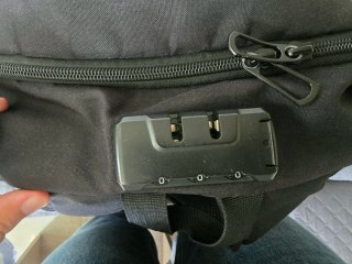Mochila Antirrobo WENIG Negra