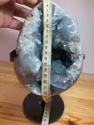 Celestina 5kg con peana en forma de huevo
