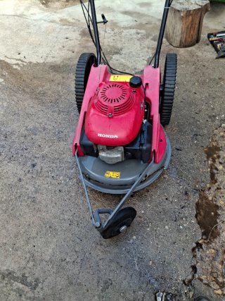Desbrozadora Honda UM516C