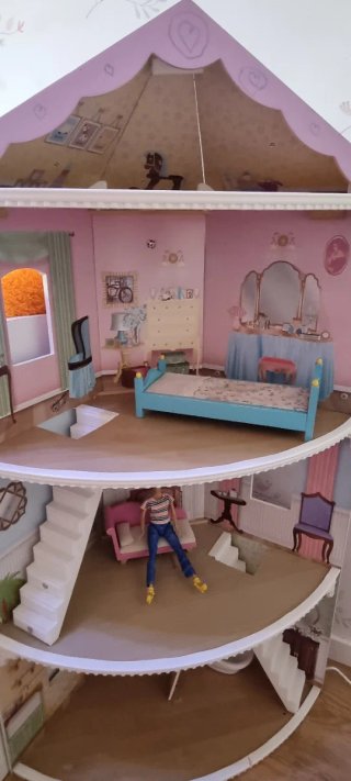 Casa de muñecas grande