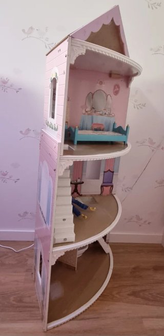 Casa de muñecas grande