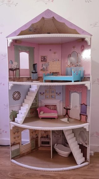 Casa de muñecas grande