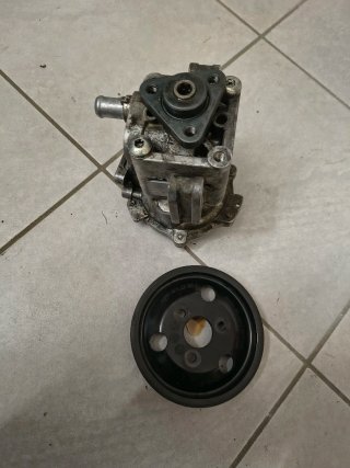 Pompa servosterzo BMW ZF 7614955107