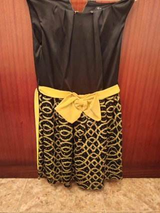 Vestido negro y amarillo para eventos