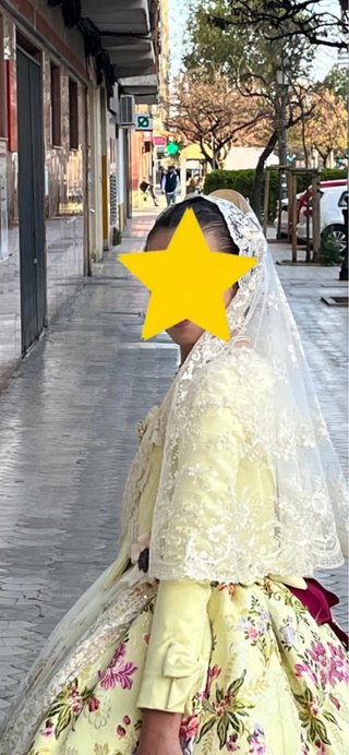 Traje de Fallera con 2 corpiños Talla 7-8años